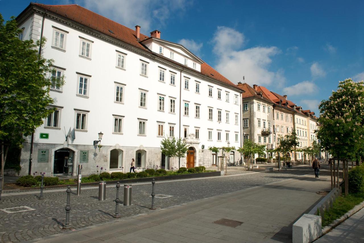 Zois Apartments Ljubljana Luaran gambar